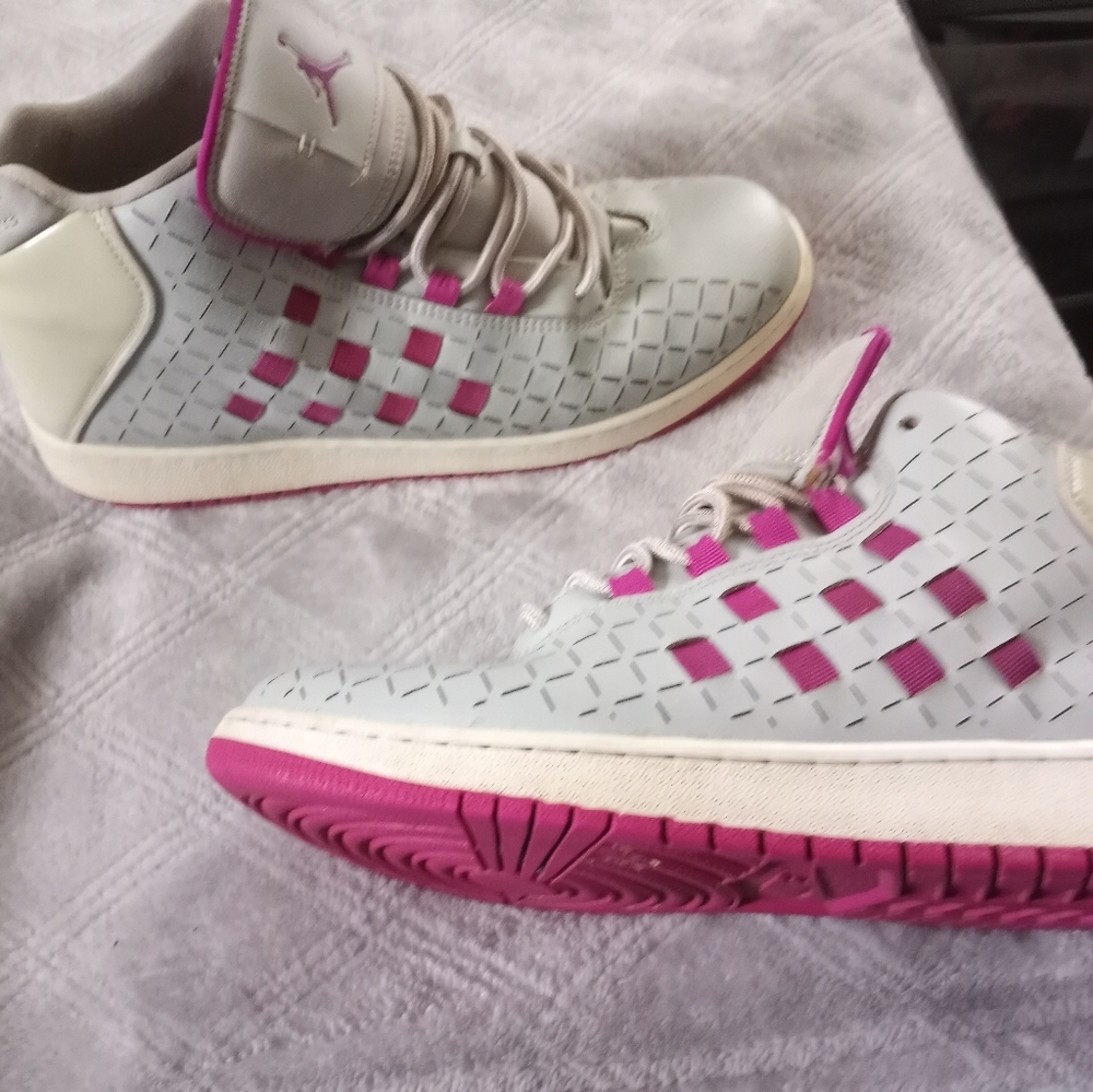 Jordan illusions